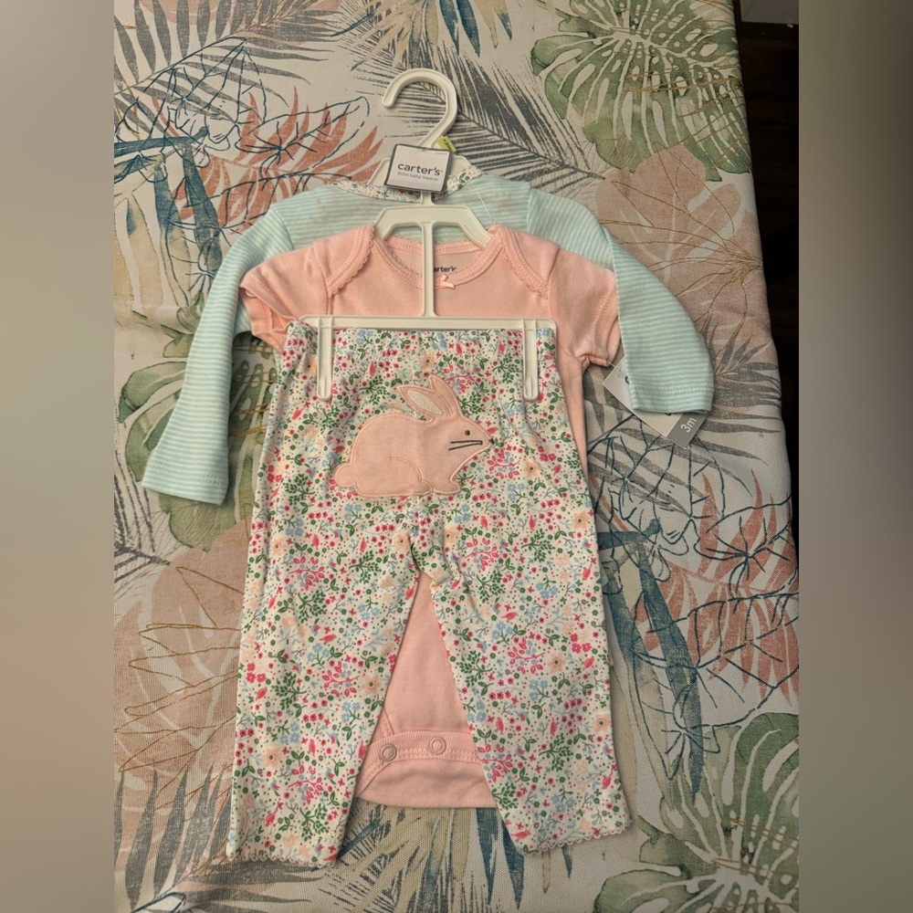 Carters Baby girl Easter Bunny three Piece outfit size 3 months